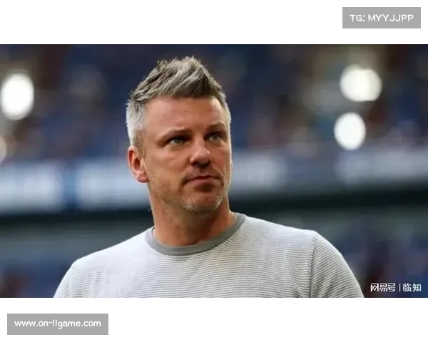 科隆老帅冯克尔拒续约离队 43岁新帅夸斯尼奥克首胜正名